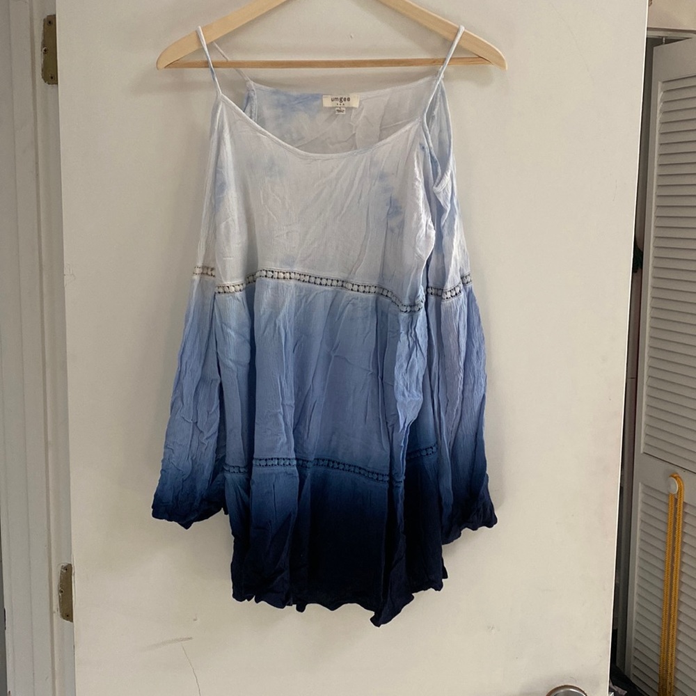 Shoulder-less blue ombré long sleeved!